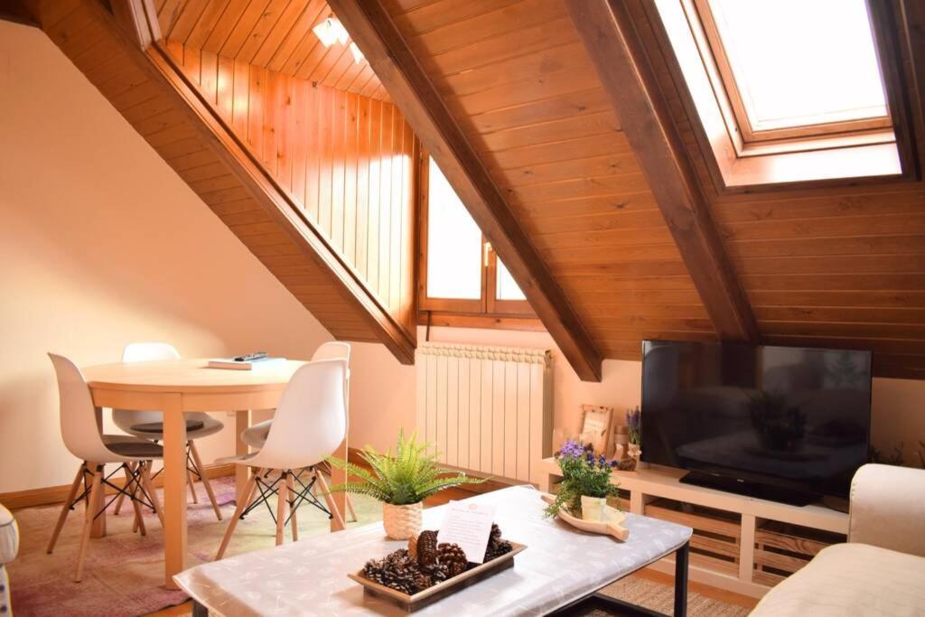 Tensina ❅ Acogedor Salon Y Gran Terraza Privada ❀ Сальент-де-Гальего Экстерьер фото